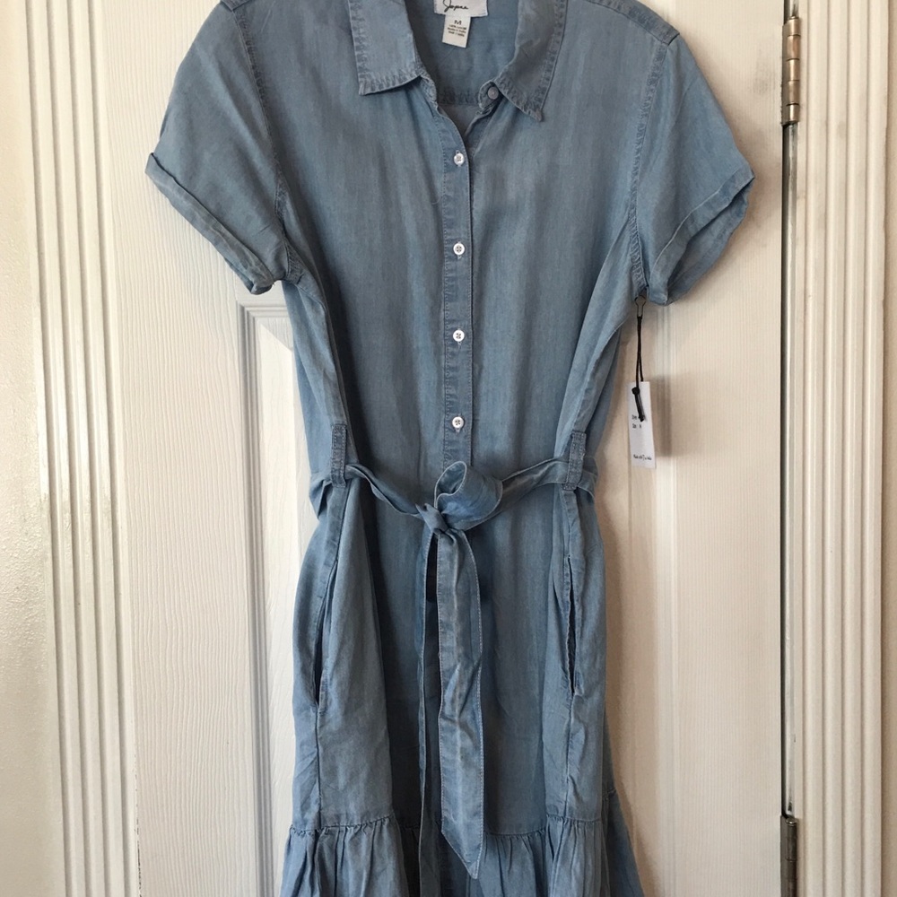 Price Drop & Discount Shipping!!! Super Cute Chambray Dress